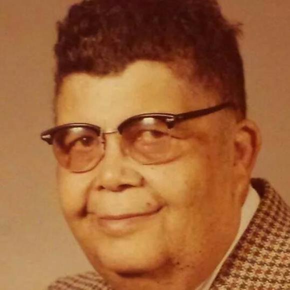 Meet your Posher, Corrine - Picture 1 of 1